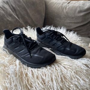 Adidas Big Kid runner sneaker (size 5)